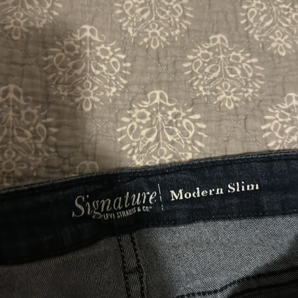 Levi’s Signature Modern Slim Jeans - Picture 3 of 5